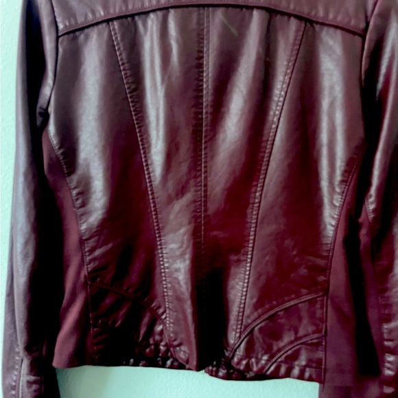 Real leather Guess burgundy jacket - Picture 2 of 2
